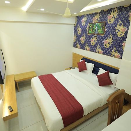 Hotel Rk Fortune Ahmedabad Esterno foto
