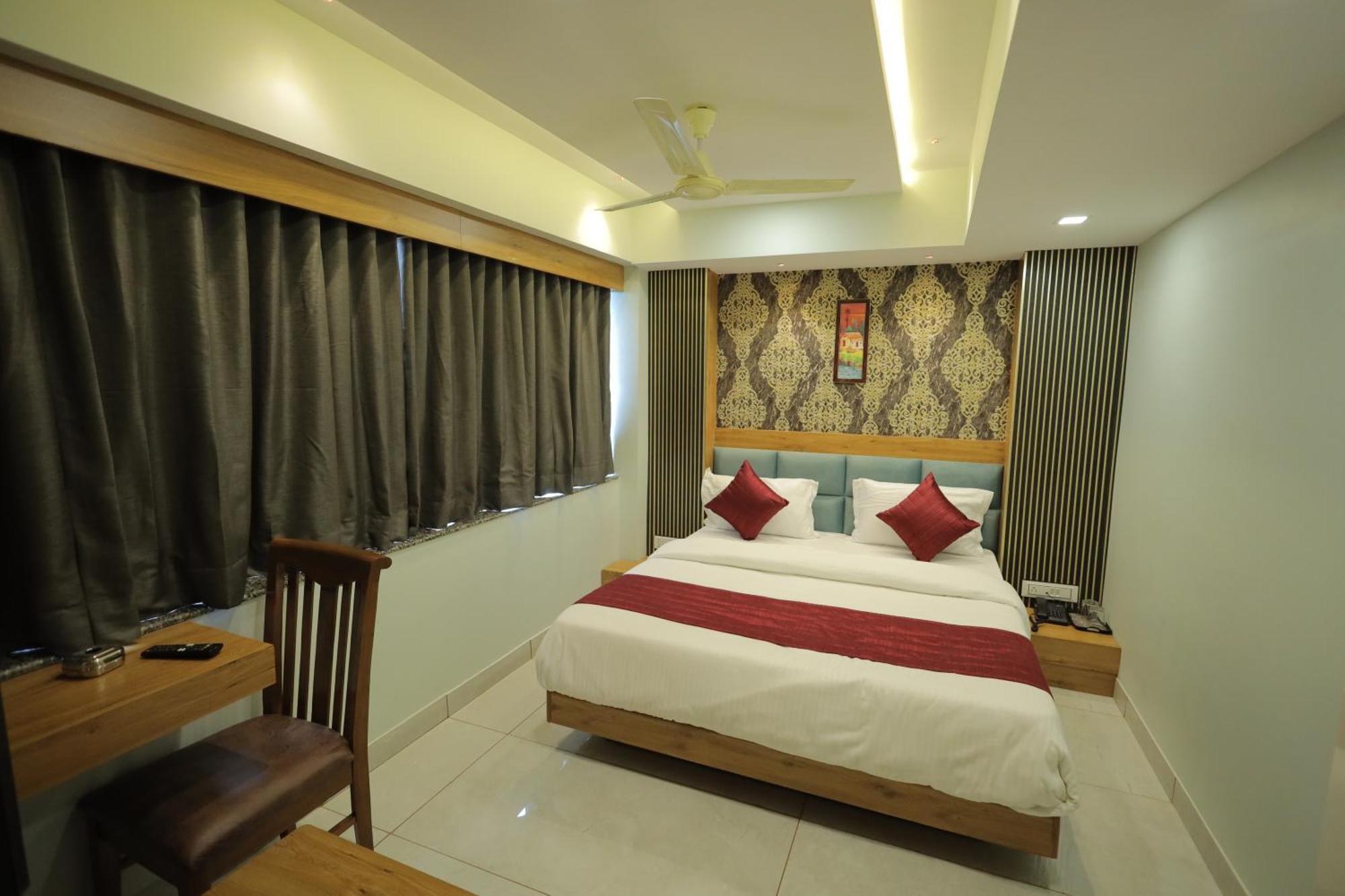 Hotel Rk Fortune Ahmedabad Esterno foto