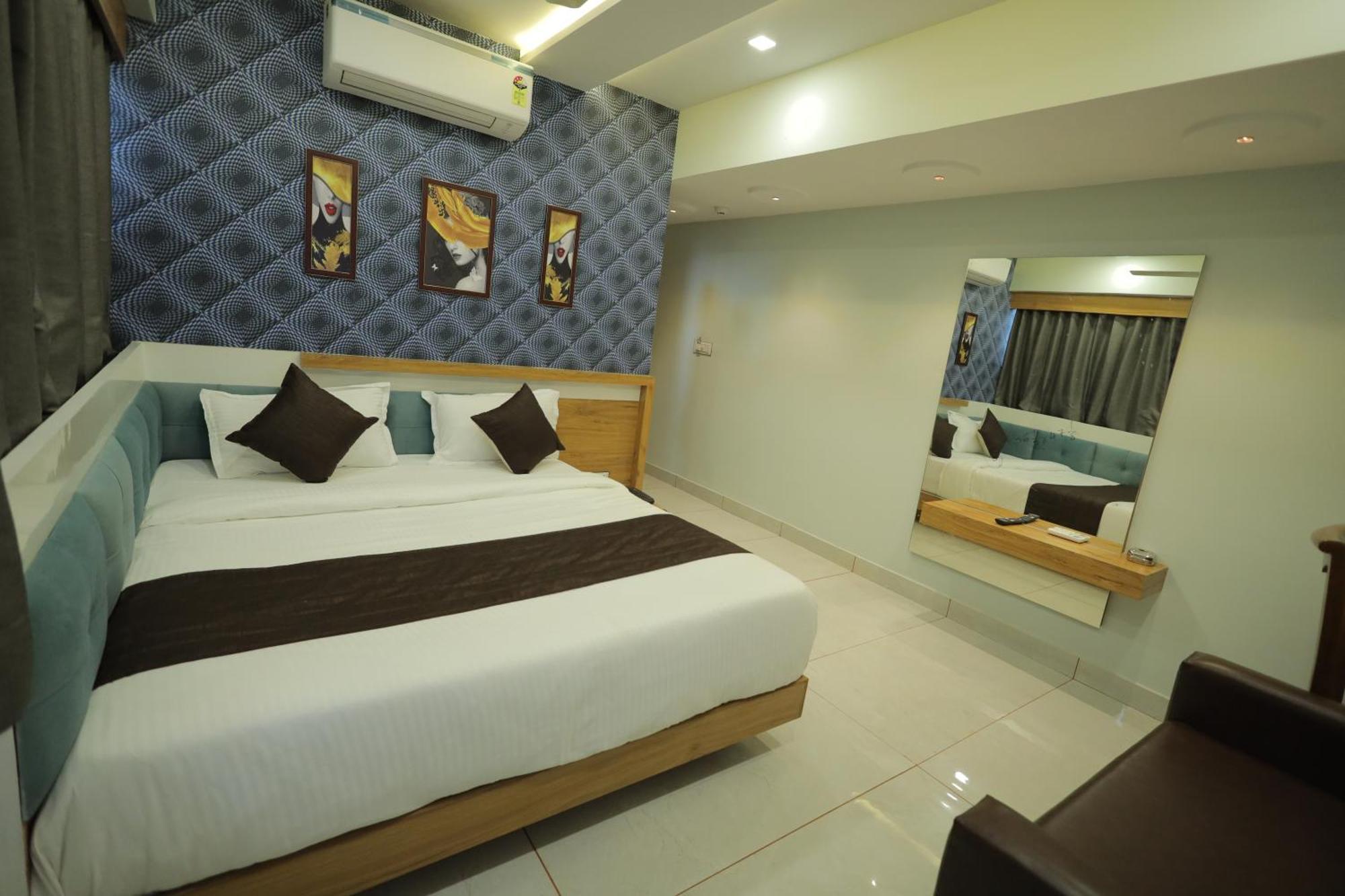 Hotel Rk Fortune Ahmedabad Esterno foto