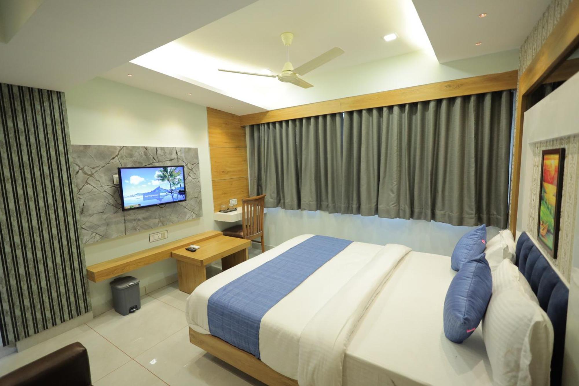 Hotel Rk Fortune Ahmedabad Esterno foto